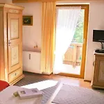 アパート Berghof Punzenlehen ビショフスヴィーゼン